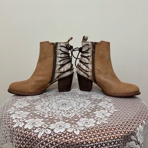 Bed Stu Women’s Tan & Nectar Rustic Blaire Booties 3” Heel Goodyear Welt zs 10